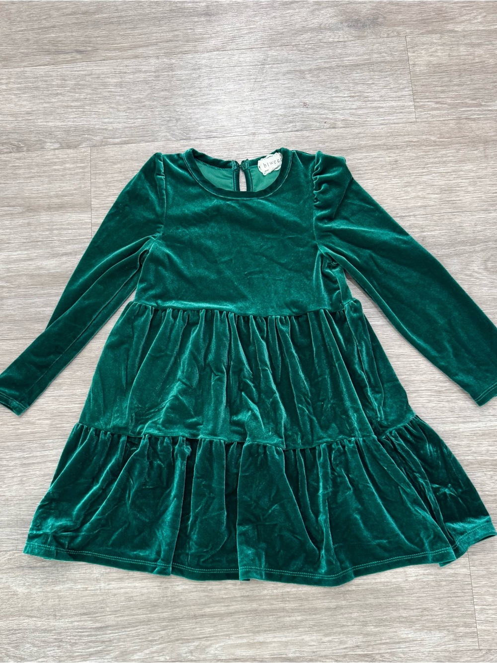 Green Soft Velvet Tiered Long-Sleeve Kids Dress, size 7